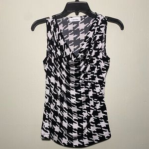 🎉SALE 3/$30🎉 Calvin Klein houndstooth pattern